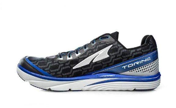 Mizuno Wave Universe 5 Review - To buy or not in 2023 - StripeFit